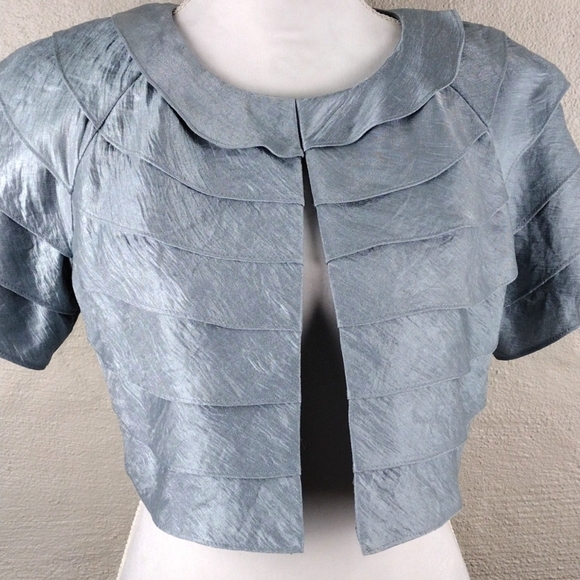 Eliza J. Silver Peter Pan Ruffle Collar Short Sleeve Clasp Front Bolero Jacket - Picture 2 of 9
